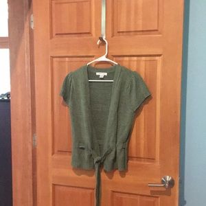 August Silk olive green short sleeved sweater